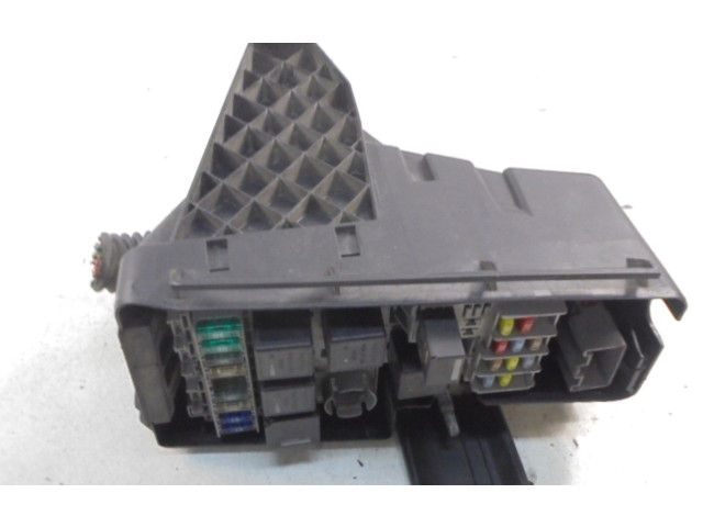 Блок предохранителей 8690698, 8690698 Volvo XC90