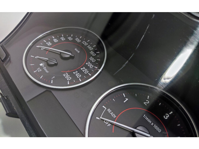 Přístrojová deska BMW 1 F20 F21 2015 9295445