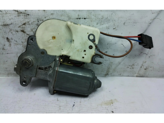 Моторчик дворников     Volvo 960