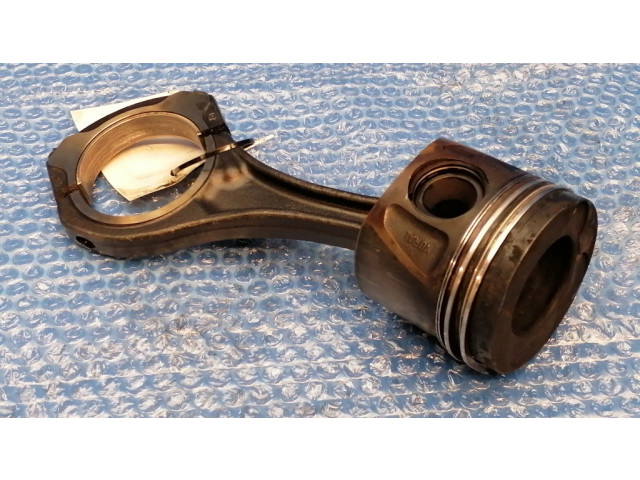 Píst 8370B Mercedes-Benz E W212 pro naftový motor 3.0