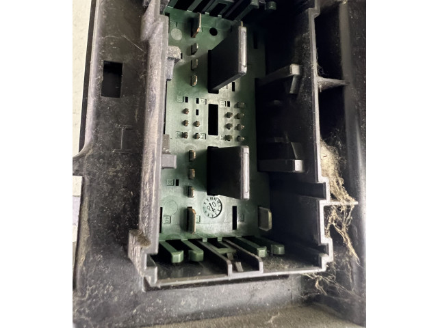 Блок предохранителей 04692087AB, L0023294AB   Jeep Grand Cherokee (WK)    