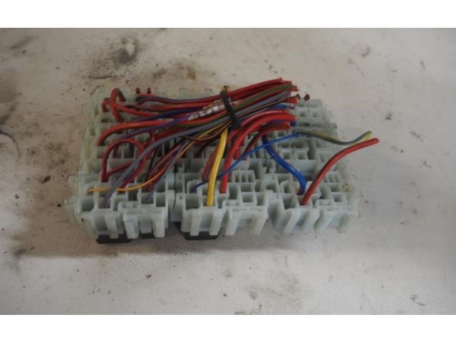 Блок предохранителей  30765336   Volvo V70    