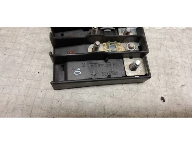 Pojistková skříňka 7H0937550A, 586440 Volkswagen Transporter - Caravelle T5 2008