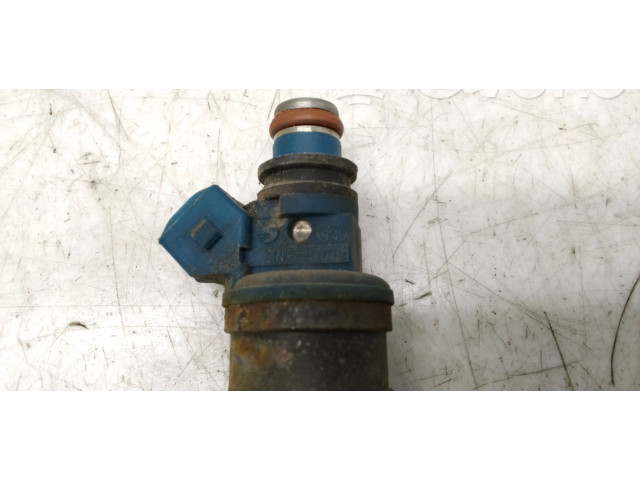 Форсунка INP068 Mitsubishi Colt 4G13