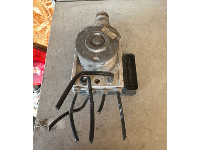 Блок АБС 1K0907379P, 00009496E5 Skoda Octavia Mk2 (1Z) 2004 - 2013 года