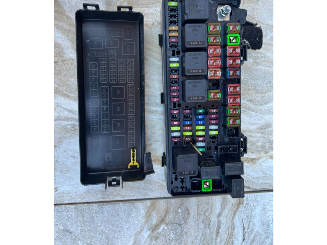 Блок предохранителей 670035361, 22112016 Maserati Levante