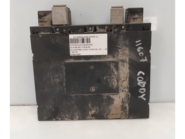   Pojistková skříňka 3C8937049D   Volkswagen Caddy 2010