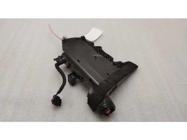 Блок предохранителей 32200114 Volvo XC60