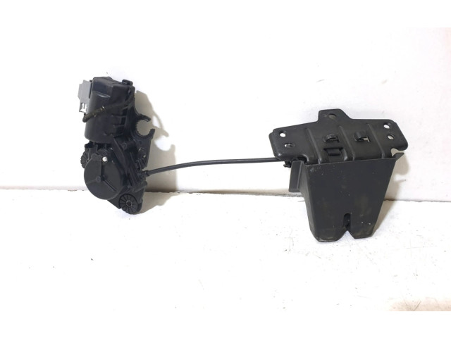 Замок багажника 31349975 Volvo XC60 2017 - года