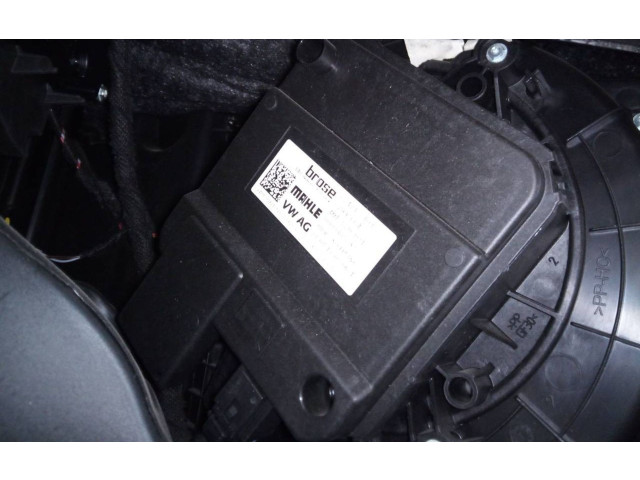 Вентилятор печки    4M1820021   Audi A4 Allroad