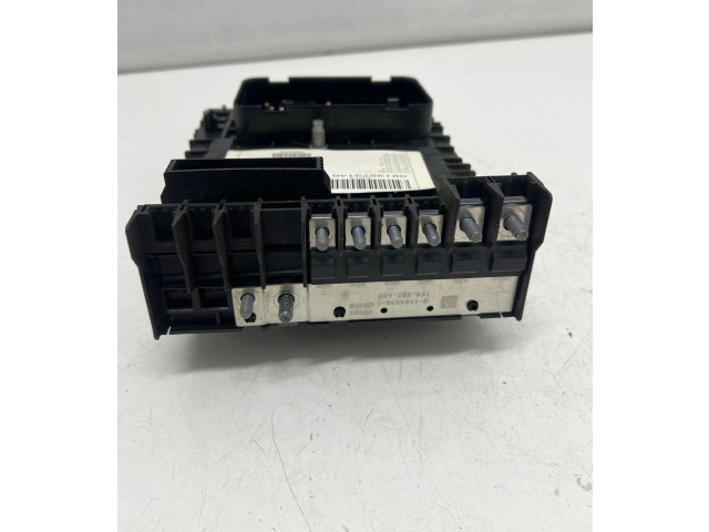 Блок предохранителей 1K0937125C Volkswagen Caddy