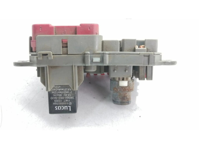 Блок предохранителей YWC104500   Rover Rover    