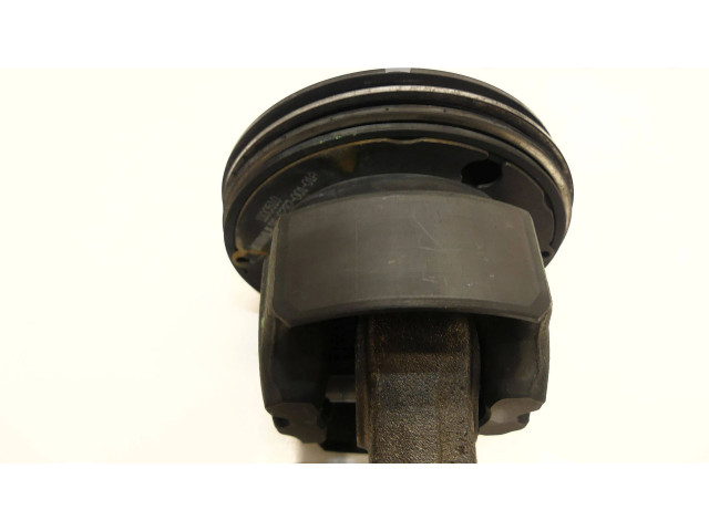 Поршень с шатуном YS23 866287 Nissan Navara D23
