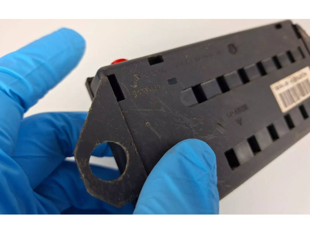 Блок предохранителей 9441776 Volvo XC90