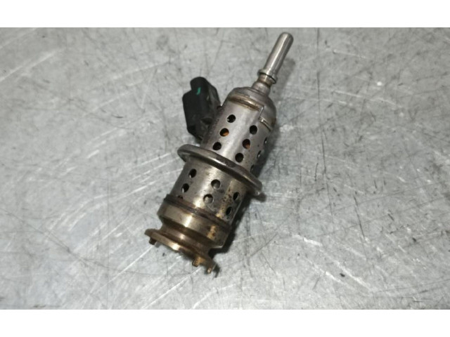 Форсунка 9813930180    Peugeot 5008 II  YH01 