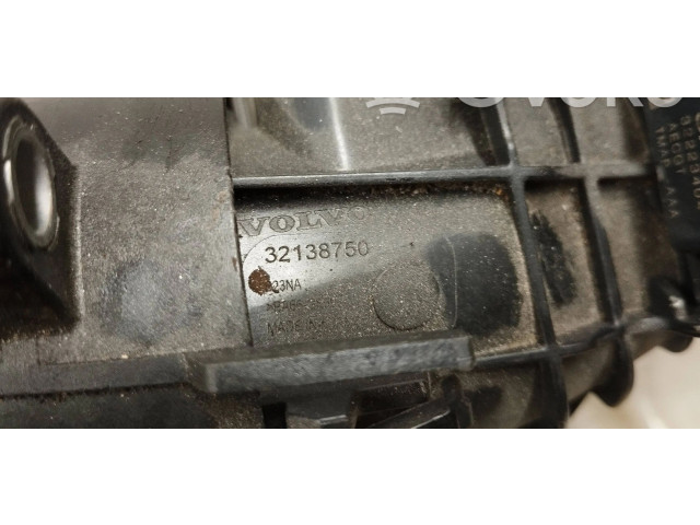 Интеркулер 32138750 Volvo XC90