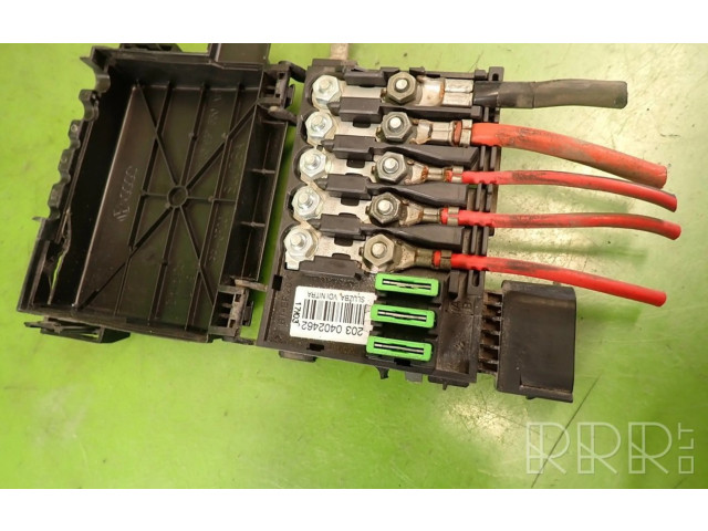 Блок предохранителей 1J0937550AB Skoda Octavia Mk1 (1U)