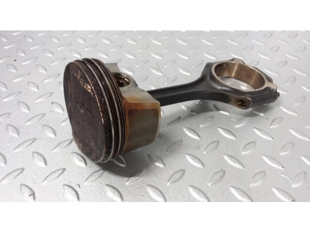 Píst A2730300620, 2730300620 Mercedes-Benz C W204 pro benzínový motor 3.0 272948