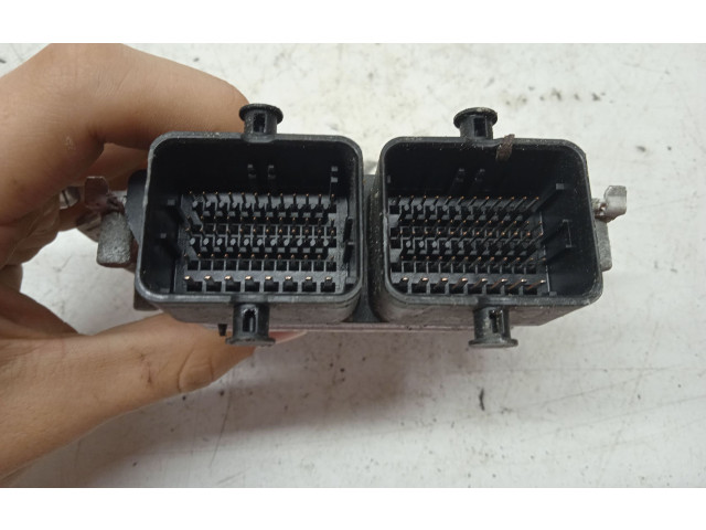 Řídící jednotka 3391053R00, 0261S16438 Suzuki Swift 2013