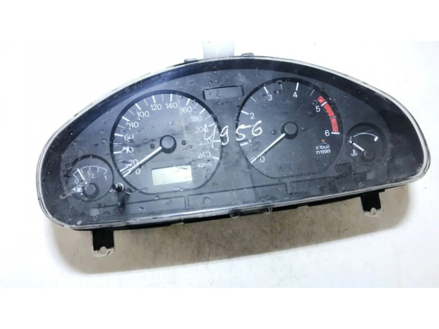 Панель приборов 0p0179001, 0p-0179-001 Mitsubishi Carisma