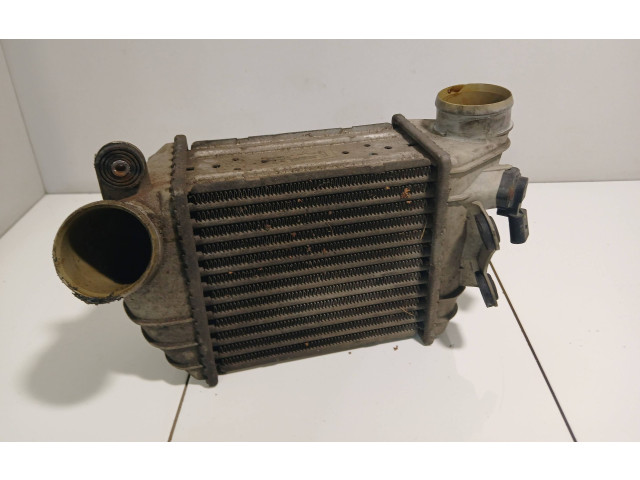 Интеркулер 8N0145803A Audi TT Mk1