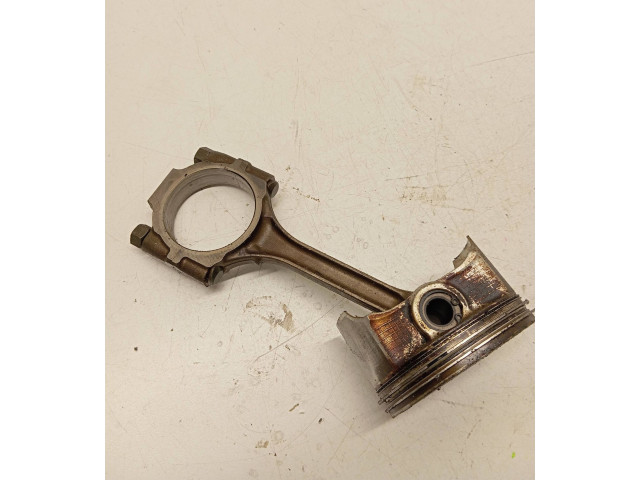 Шатун Mitsubishi Endeavor