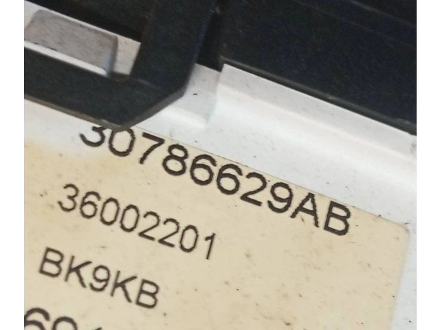 Панель приборов 30786629AB Volvo V70