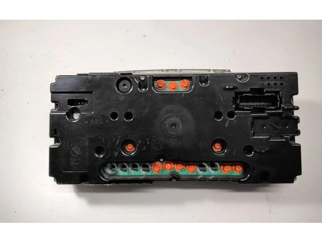 Přístrojová deska Volkswagen Caddy 2005 88311235