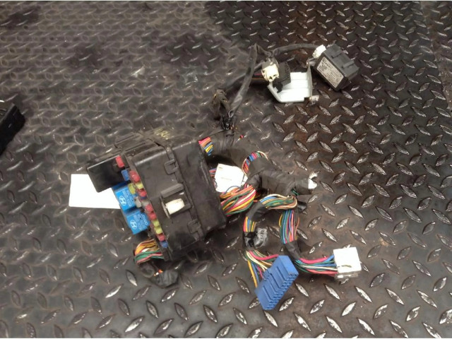   Pojistková skříňka    KIA Picanto 2004