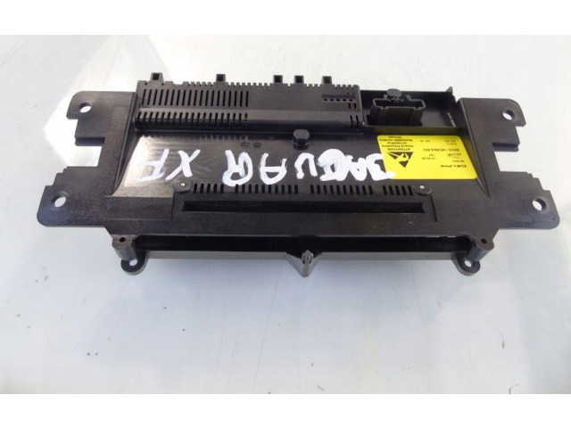 Блок управления климат-контролем 8X2318C858BG Jaguar XF X250