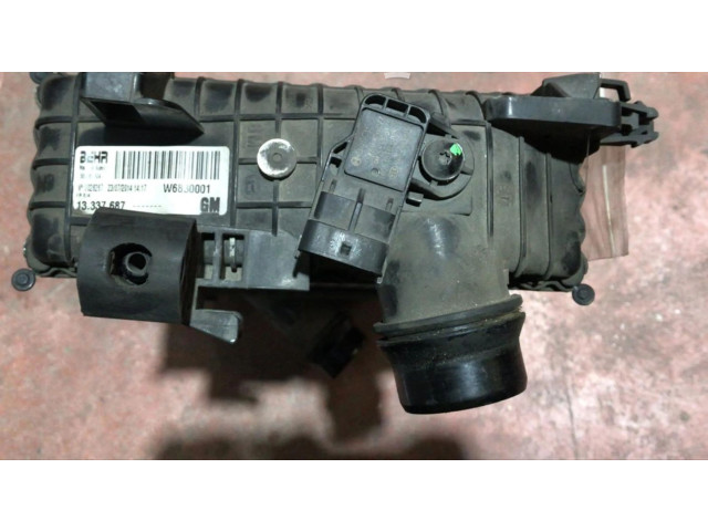 Интеркулер  W6830001   Opel Meriva B 