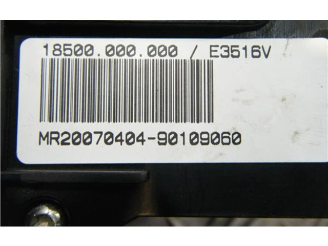 Блок предохранителей  18500000000, 18500000000   BMW X3 E83    