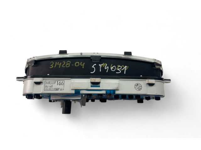 Přístrojová deska Mitsubishi L200 1996 MR559166