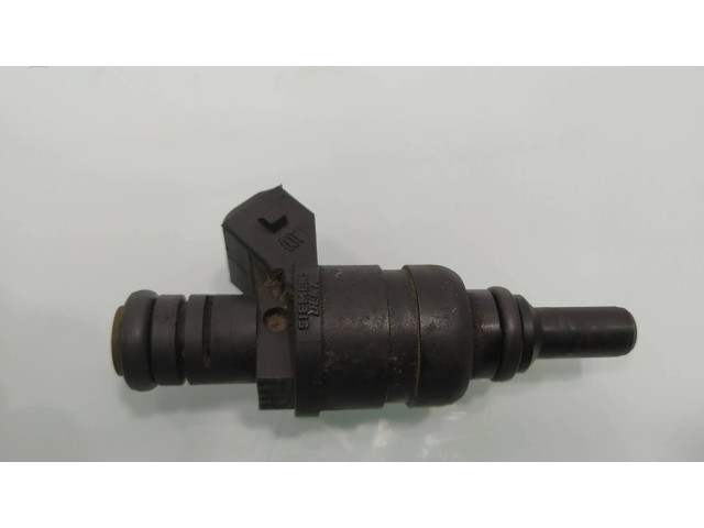 Форсунка 1427240    BMW X3 E83 для бензинового двигателя  2.2