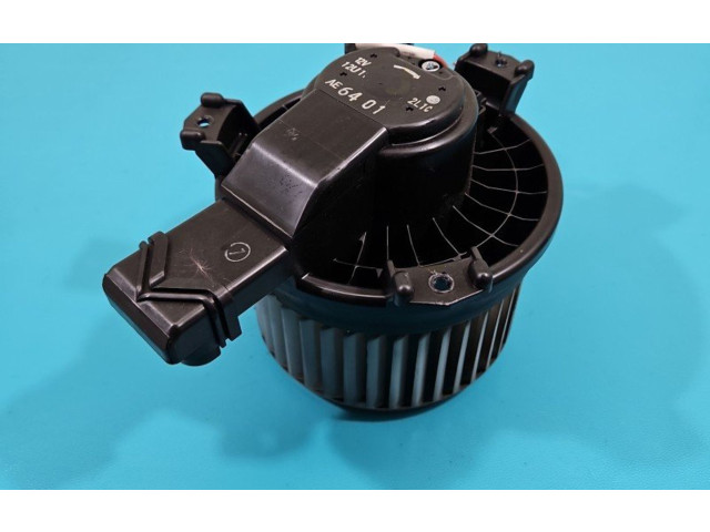 Блок предохранителей 911613E010   KIA Sorento    