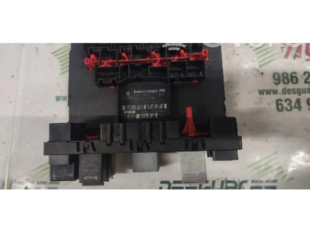   Pojistková skříňka 1K0937049S   Volkswagen Caddy 