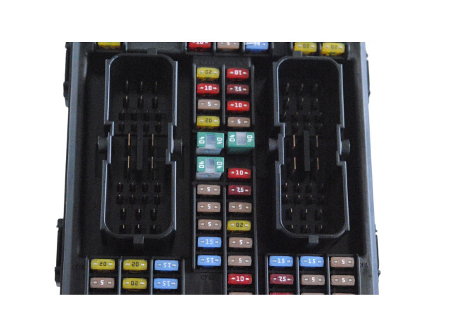 Блок предохранителей 31346672 Volvo XC90