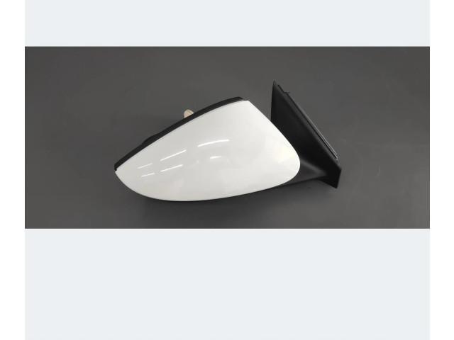 Зеркало электрическое        Skoda Karoq  2017 -  года   