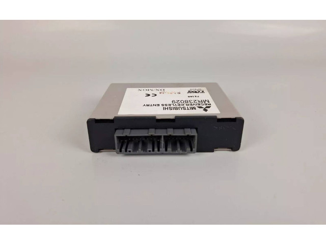 Блок управления MR238029 Mitsubishi Carisma