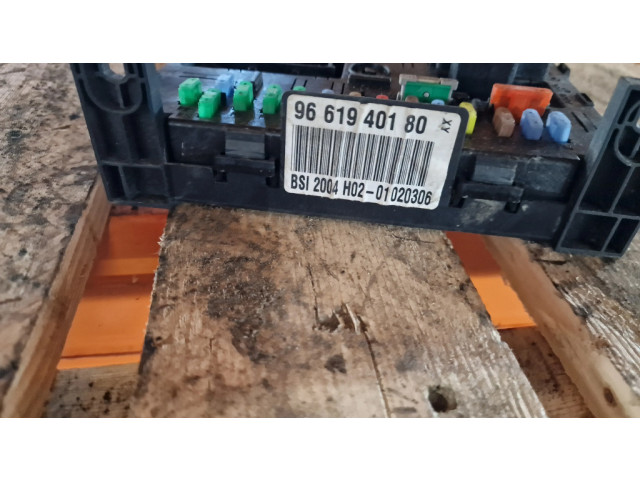 Блок предохранителей 9661940180 Citroen C4 I