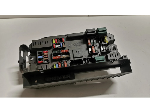 Pojistková skříňka 95263851 BMW X5 E70 2009