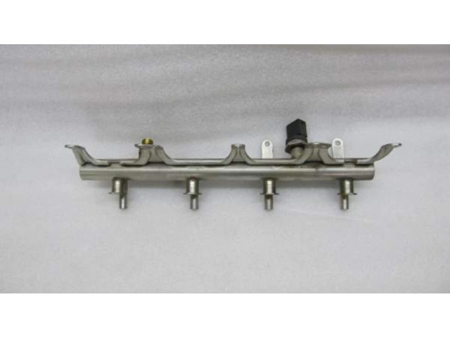 Топливная рампа 06J133317   Audi A4 S4 B8 8K 1.8  для двигателя CAG