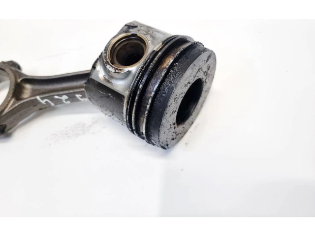 Поршень с шатуном Mitsubishi Outlander