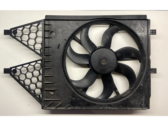 Вентилятор радиатора 6R0121207Q, PA66GF30 Skoda Rapid (NH)