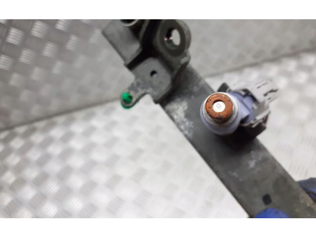 Vstřikovací lišta Suzuki Ignis