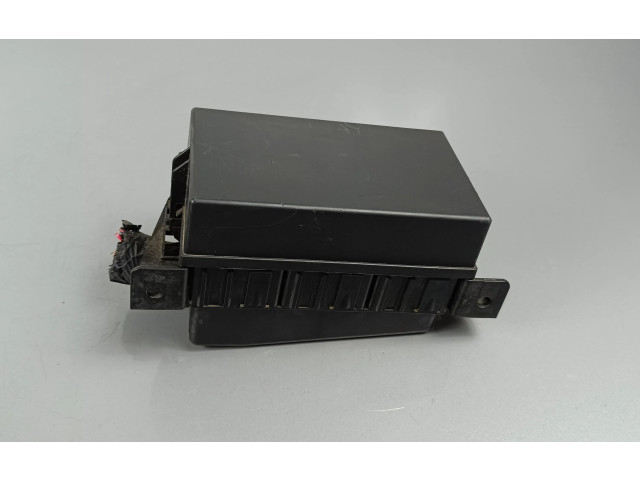 Блок предохранителей    Jeep Grand Cherokee    