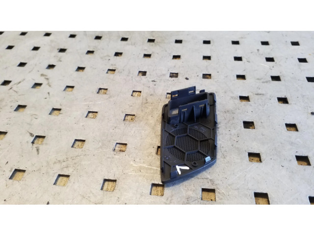 Отделка бокового громкоговорителя