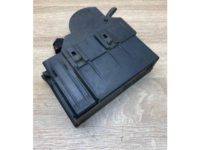 Pojistková skříňka 09131668, 9685561 Opel Zfira A 1999