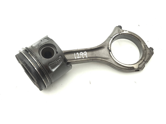 Поршень с шатуном M15746 D Maserati Ghibli