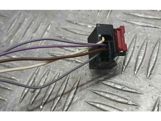 Зеркало электрическое Volkswagen Caddy 2015 - 2020 года